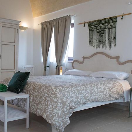 Ych-Le Grotte Di Sileno Bed & Breakfast Castellaneta Ruang foto