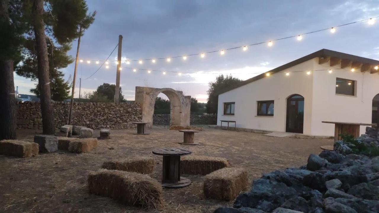 Ych-Le Grotte Di Sileno Bed & Breakfast Castellaneta Bagian luar foto