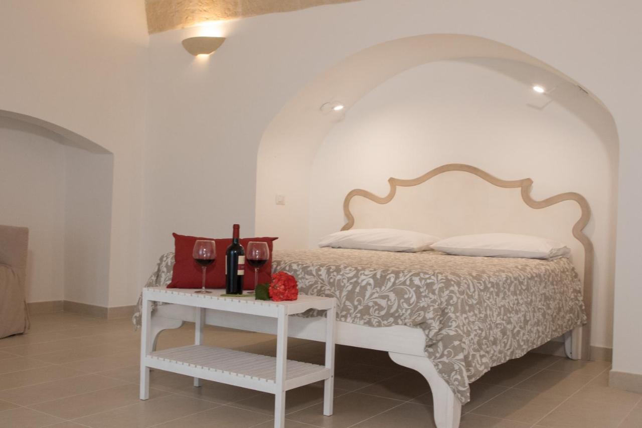 Ych-Le Grotte Di Sileno Bed & Breakfast Castellaneta Bagian luar foto