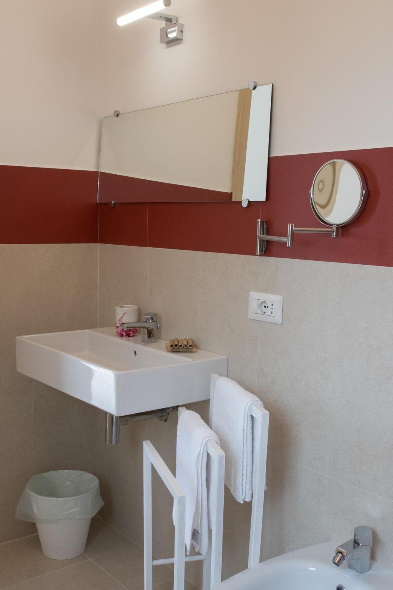 Ych-Le Grotte Di Sileno Bed & Breakfast Castellaneta Ruang foto